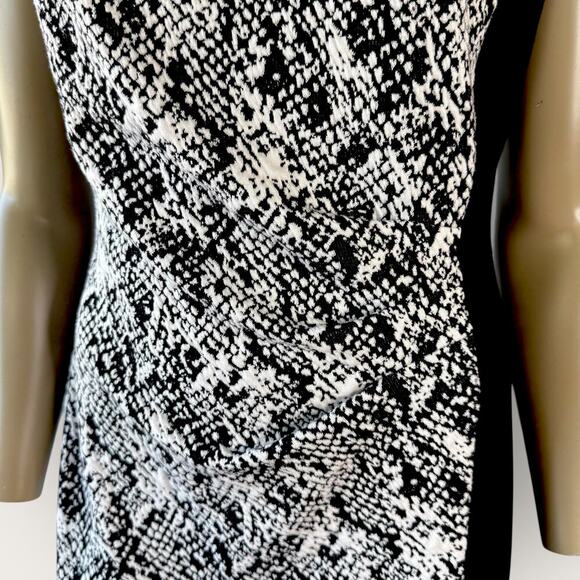 Donna Ricco Cap Sleeve Ruched Waist Sheath Dress Stretch Size 10 Black Abstract - Picture 7 of 16